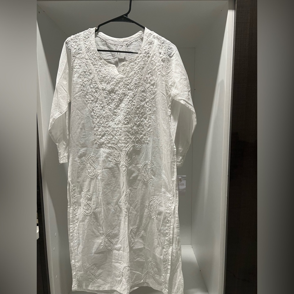 White Embroidered Kurti Dress Pakistani/Indian